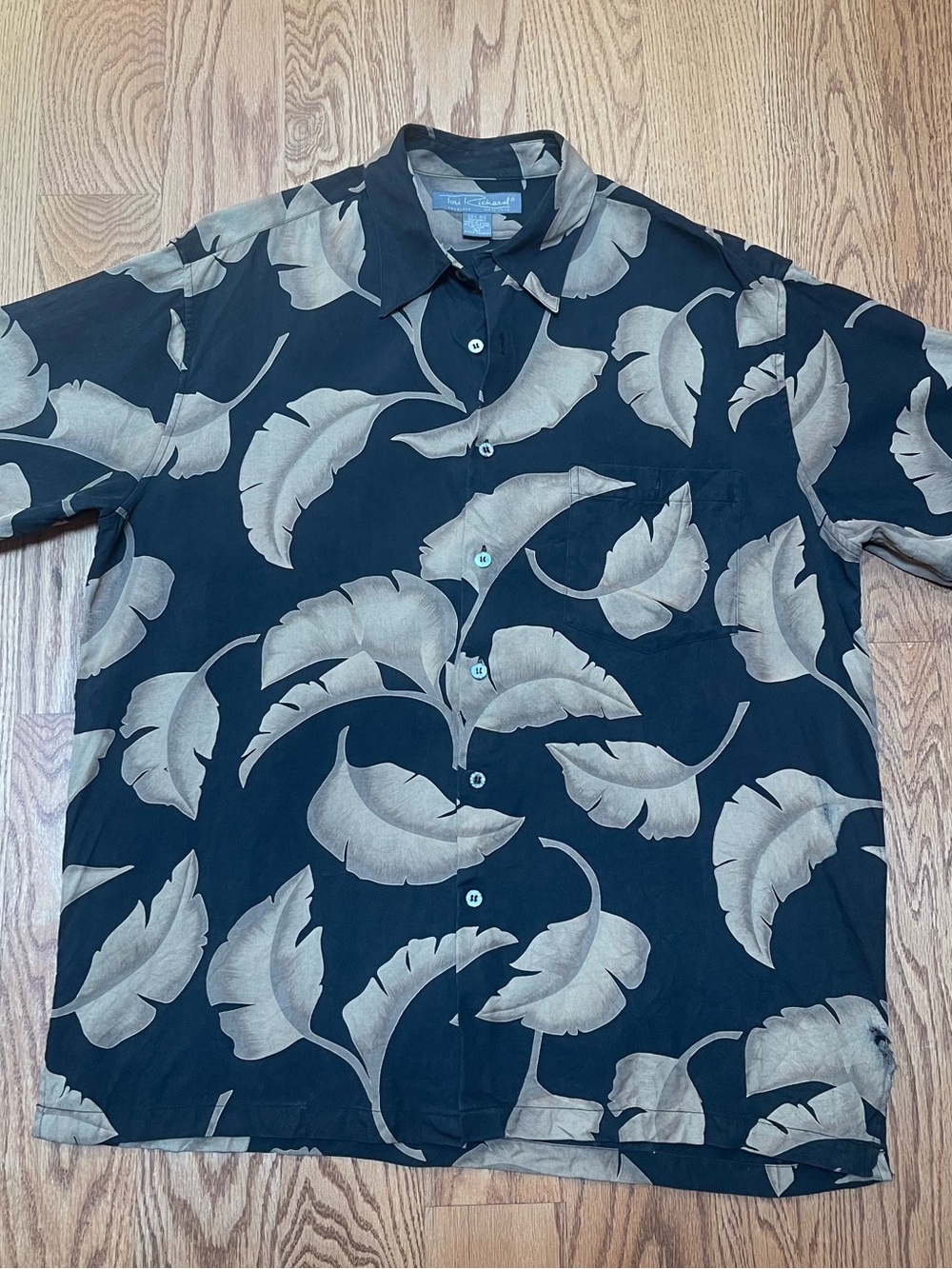 Vintage Tori Richard Black Button-Down Shirt with Beige Leaf Print